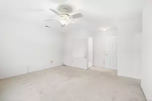 2445 Park Ave, Bridgeport, CT 06604 - Photo 15