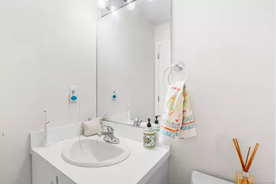 2445 Park Avenue #APT 23, Bridgeport, CT 06604 - Photo 11