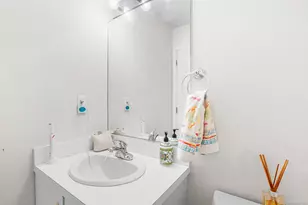 2445 Park Ave, Bridgeport, CT 06604 - Photo 11