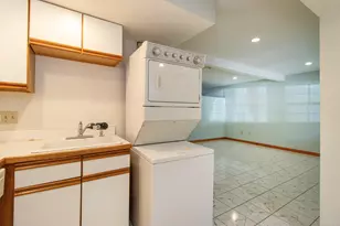 71 High St, East Haven, CT 06512 - Photo 11