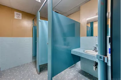 135 Burnside Avenue, East Hartford, CT 06108 - Photo 21