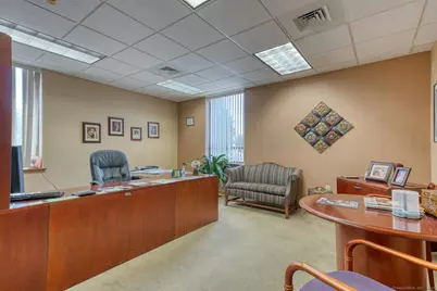 135 Burnside Avenue, East Hartford, CT 06108 - Photo 15