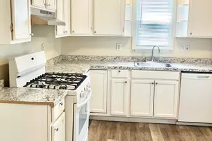 13 Tomlinson St, Ansonia, CT 06401 - Photo 5