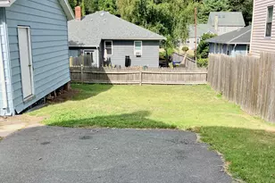 13 Tomlinson St, Ansonia, CT 06401 - Photo 3