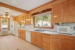 108 Woodland Ave, Bloomfield, CT 06002 - Photo 17