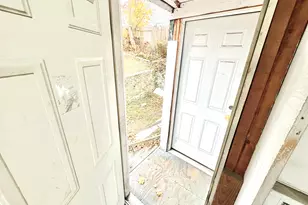 1019 W Main St, Waterbury, CT 06708 - Photo 27