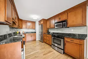 39 Pheasant Hill Dr, West Hartford, CT 06107 - Photo 7