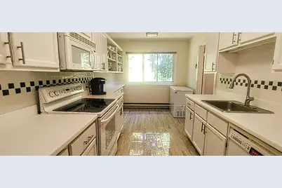 312 Heritage Village #A, Southbury, CT 06488 - Photo 5