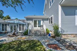 19 Riverside Dr, Clinton, CT 06413 - Photo 7