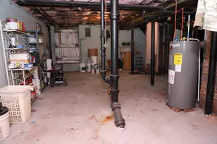 11 Pershing St, Hartford, CT 06112 - Photo 33