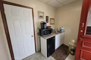 181 Burnside Ave, East Hartford, CT 06108 - Photo 7