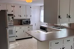 28 Bayberry Ln, Groton, CT 06340 - Photo 5