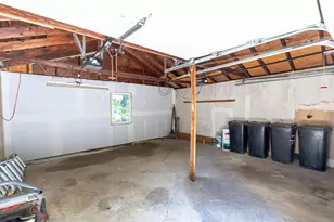 8 Ranslow Dr, Wolcott, CT 06716 - Photo 31