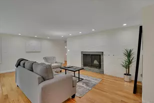 11 W Ridge Dr, West Hartford, CT 06117 - Photo 5