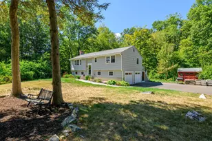 9 Chuck Wagon Ln, Danbury, CT 06810 - Photo 5