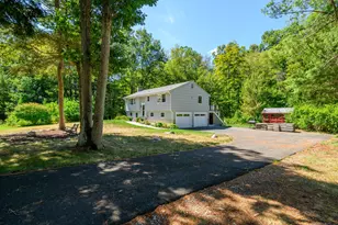 9 Chuck Wagon Ln, Danbury, CT 06810 - Photo 3