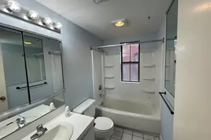 34 Essex St, Hartford, CT 06114 - Photo 9