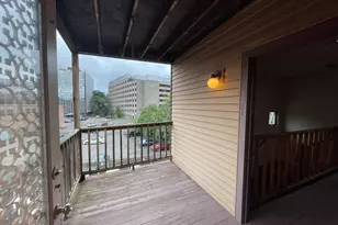 34 Essex St, Hartford, CT 06114 - Photo 21