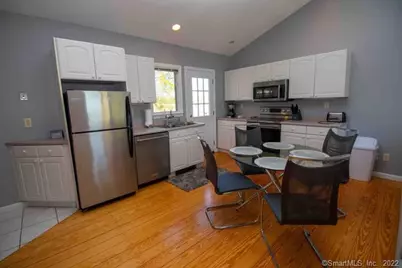 10 Groveway #10, Clinton, CT 06413 - Photo 5