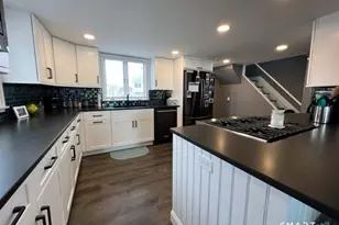 21 Grove Way, Clinton, CT 06413 - Photo 11