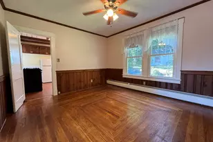 16 Park Pl, Meriden, CT 06451 - Photo 9