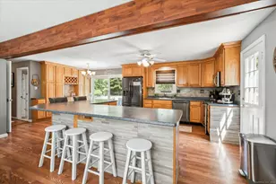 8 Town Bridge Rd, Canton, CT 06019 - Photo 9