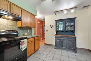 88 Highland St, Wethersfield, CT 06109 - Photo 11