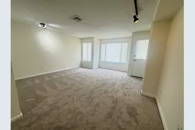 105 Tremont Avenue #APT E, Bridgeport, CT 06606 - Photo 5