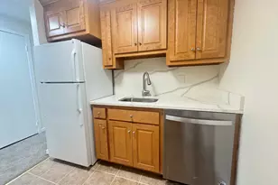 105 Tremont Ave, Bridgeport, CT 06606 - Photo 11