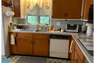 437 Middle Rd Turnpike, Woodbury, CT 06798 - Photo 3