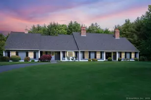 16 Oak Bluff, Avon, CT 06001 - Photo 5