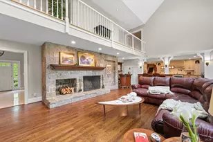 16 Oak Bluff, Avon, CT 06001 - Photo 9