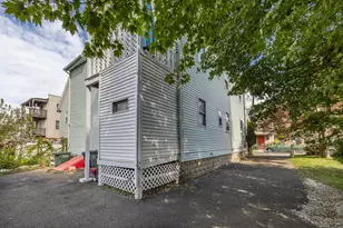 247 6th St, Bridgeport, CT 06607 - Photo 15