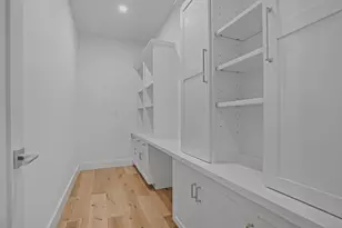 175 Hollow Swamp Rd, Southbury, CT 06488 - Photo 9