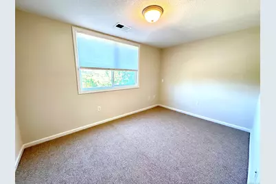 90 South Main Street, East Windsor, CT 06088 - Photo 15