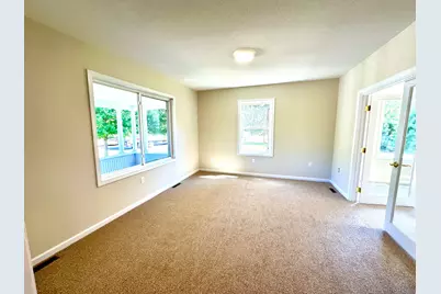 90 South Main Street, East Windsor, CT 06088 - Photo 9