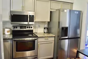 8 Tamarack Ln, Woodbury, CT 06798 - Photo 3