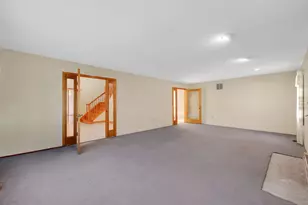 208 Highmeadow Ln, Middletown, CT 06457 - Photo 7