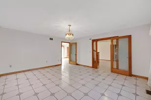 208 Highmeadow Ln, Middletown, CT 06457 - Photo 5