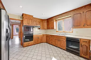 208 Highmeadow Ln, Middletown, CT 06457 - Photo 11