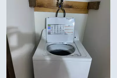 60 Cumberland Drive, Bridgeport, CT 06606 - Photo 9