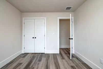 17 Chetwood Street, Milford, CT 06460 - Photo 19