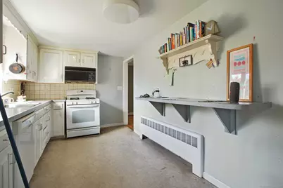 11 Fairwood Farms Drive, West Hartford, CT 06107 - Photo 7