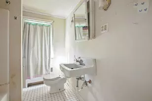 11 Fairwood Farms Dr, West Hartford, CT 06107 - Photo 13