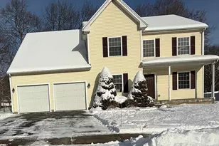 123 Hidden Valley Dr, Meriden, CT 06451 - Photo 1