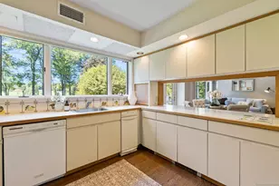 111 Bloomfield Ave, West Hartford, CT 06105 - Photo 19