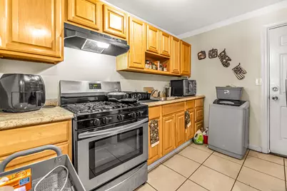 242 Pearl Harbor Street, Bridgeport, CT 06610 - Photo 5