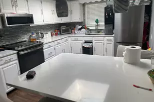 125 Garden Dr, Bridgeport, CT 06606 - Photo 7