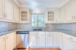 202 S Main St, Manchester, CT 06040 - Photo 7