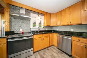 140 Portman St, Windsor, CT 06095 - Photo 9